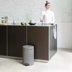 PATTUMIERA A PEDALE, 20 LT NEWICON