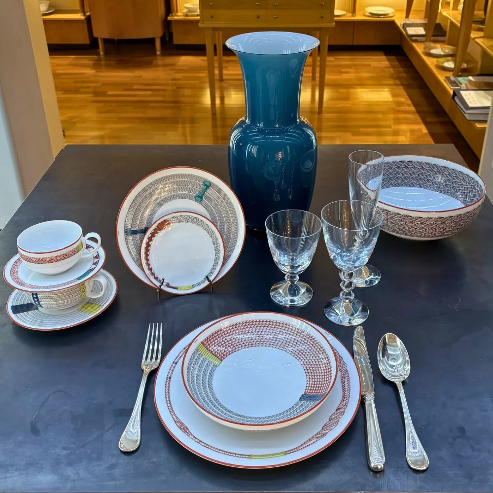 TRESSAGE ÉQUESTRES TABLE SETTING