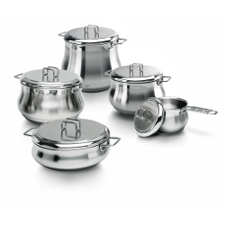 COOKWARE SET OF 10 PIECES...