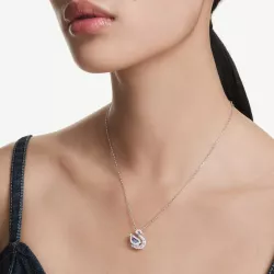 SWAN PENDANT