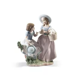 GIRLFRIENDS FIGURINE 1006949