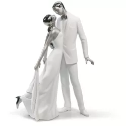 HAPPY ANNIVERSARY COUPLE...