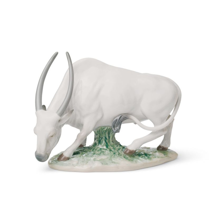 THE OX CHINESE ZODIAC FIGURINE 1008369