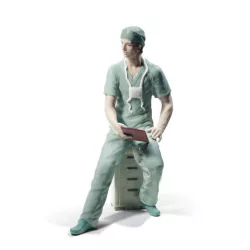 SURGEON FIGURINE 1008657