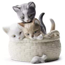 CURIOUS KITTENS FIGURINE...