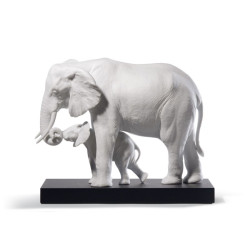 LEADING THE WAY ELEPHANTS WHITE SCULPTURE 1008695