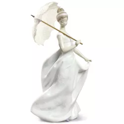 FINESSE WOMAN FIGURINE 1009170