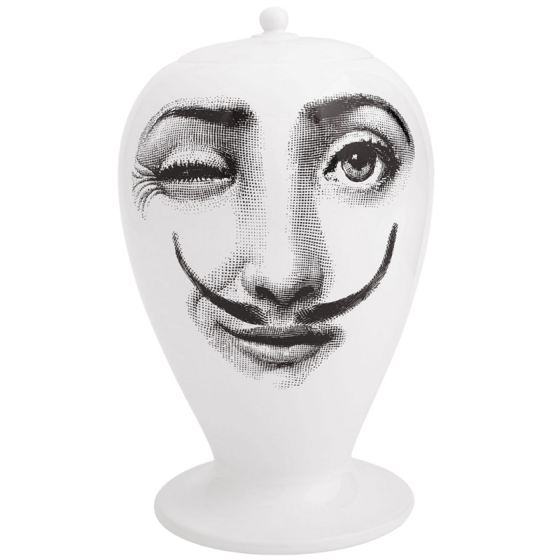 LA FEMME AUX MOUSTACHES VASE