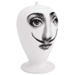 LA FEMME AUX MOUSTACHES VASE