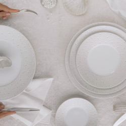 ECUME PEARL OVAL TRAY 35 CM