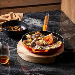 28 CM CAST IRON FRYING PAN, WOODEN HANDLE