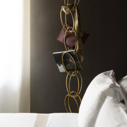 COAT HANGER SENZA TEMPO 5 RINGS, GOLDEN
