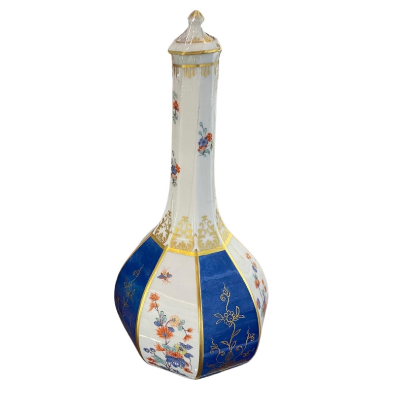 HAND PAINTED PORCELAIN FLASK, 51056/572890