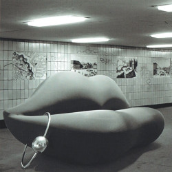 BLACK COUCH BOCCA, DARK LADY LIMITED EDITION