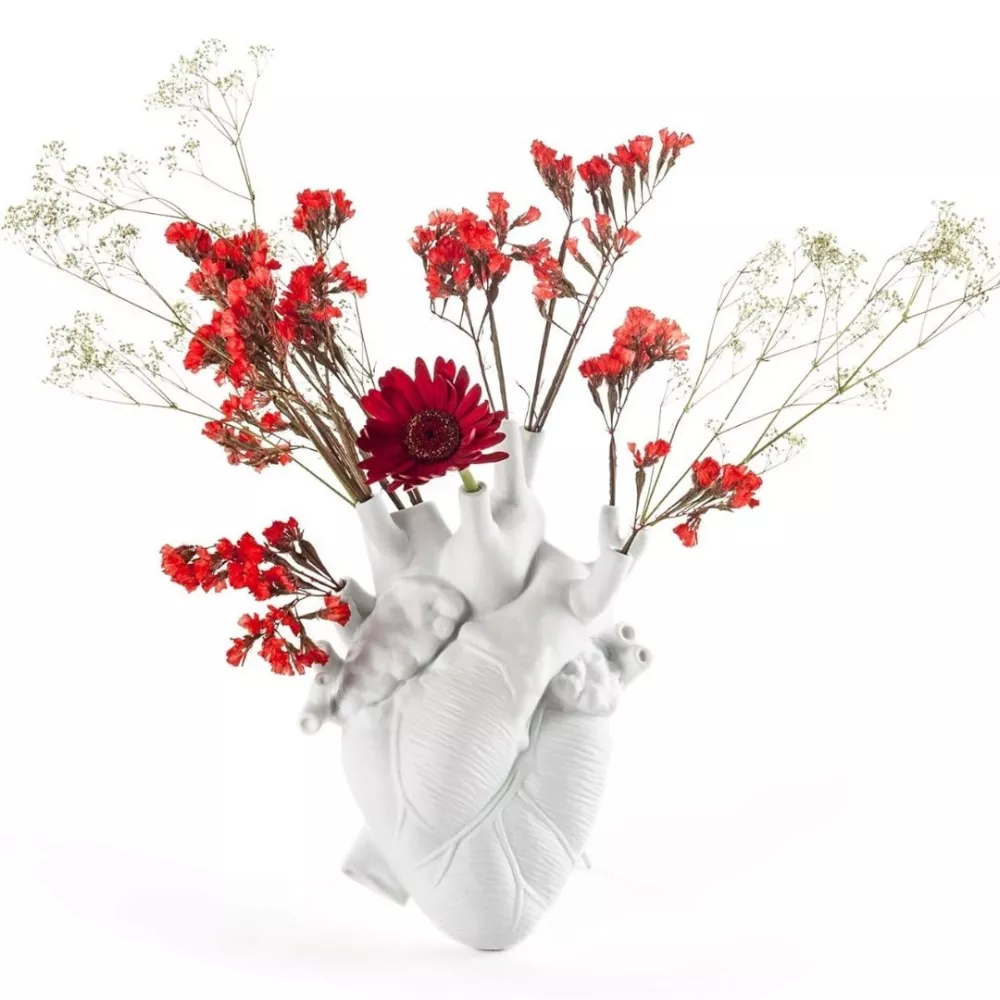 WHITE HEART VASE 25 CM, LOVE IN BLOOM